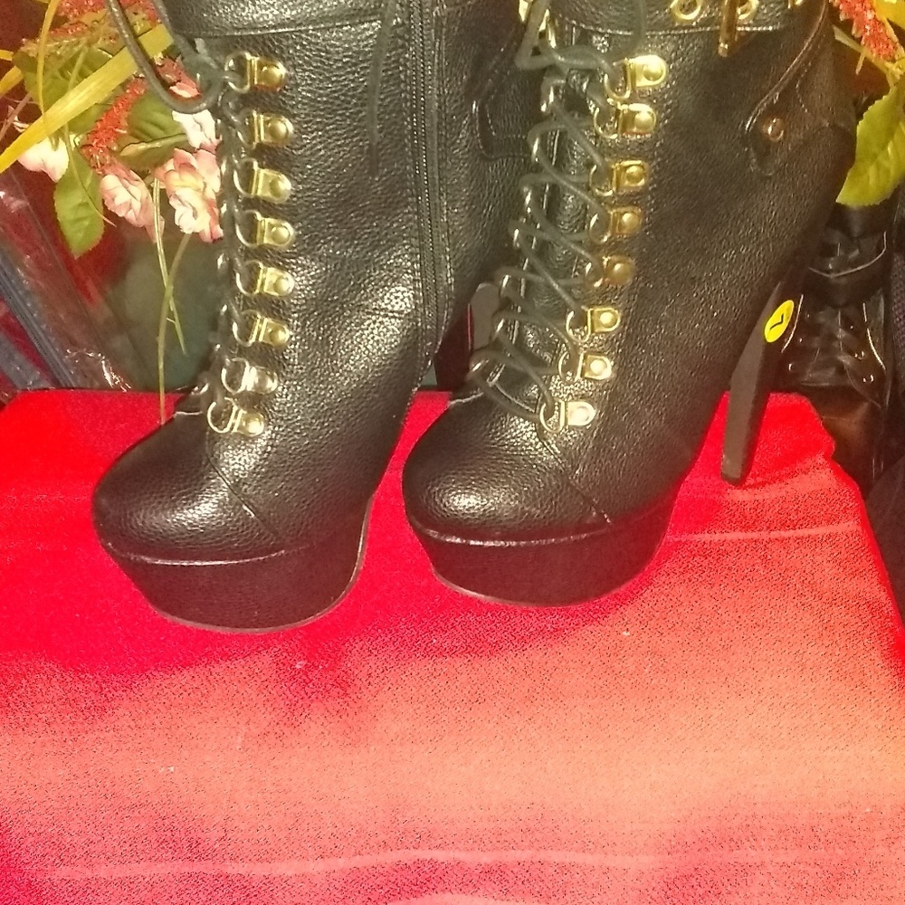 Boots - Picture 2 of 2